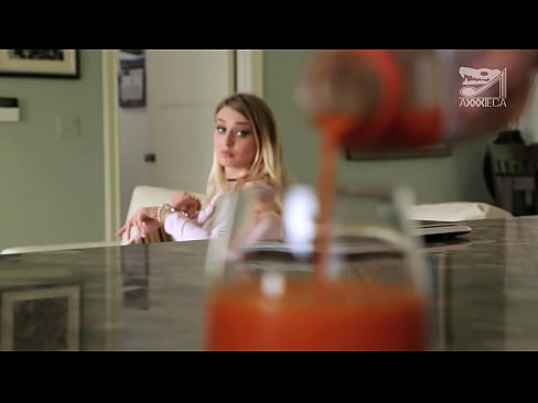 ❤️ Teine vevela ma susu lapopoa ma pusi fufusi maua moa mai le faiaina, ae faigata tele ️ Pono ️❤